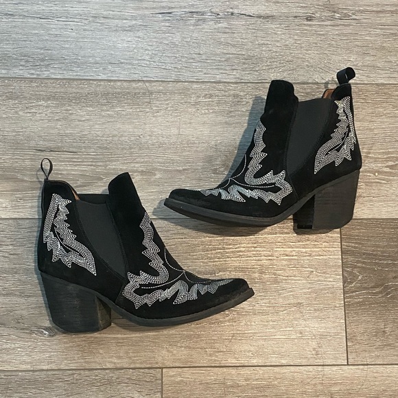 Jeffrey Campbell Shoes - SOLD***Jeffrey Campbell free people booties 7